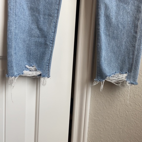 American Eagle Mom Jean - Picture 5 of 12